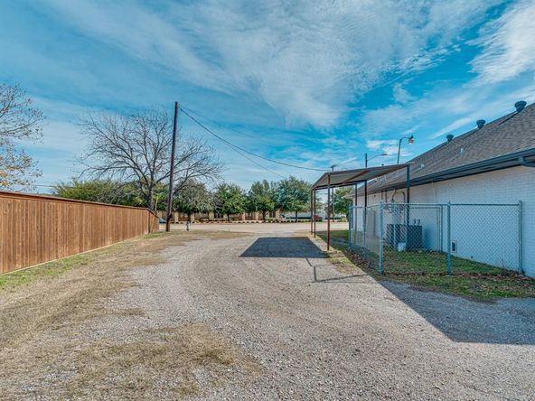 525 E Main St, Midlothian, TX 76065